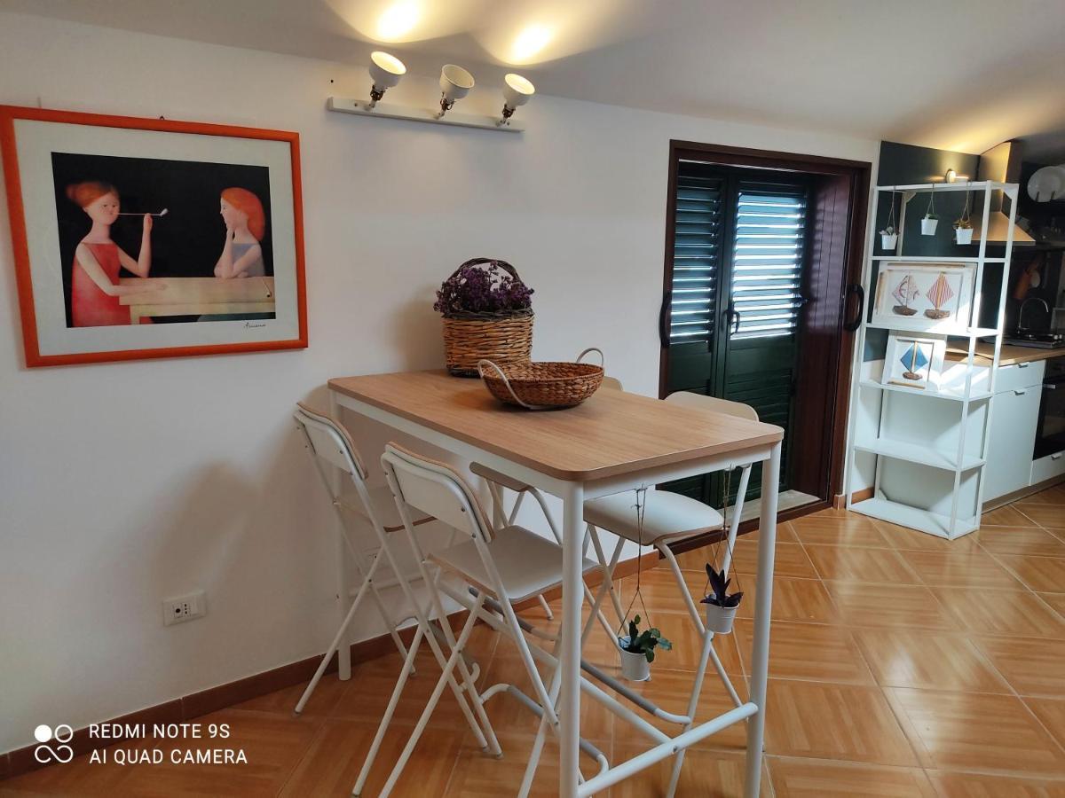 Rita'S Apt&Rooms Noto Exteriér fotografie
